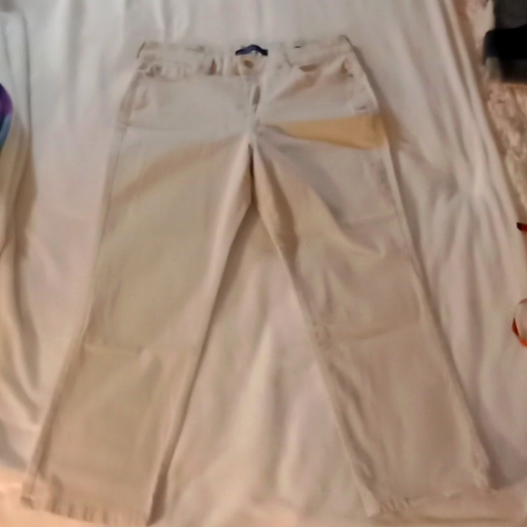Bandolina Mandie Pants Size 12 P. Short Cream Color - Picture 1 of 6